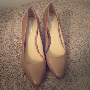 Cole Haan beige genuine leather size 9